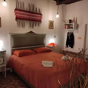 https://casa-vacanza-donnamalia-napoli-centro-storico.hotels-amalfi.com